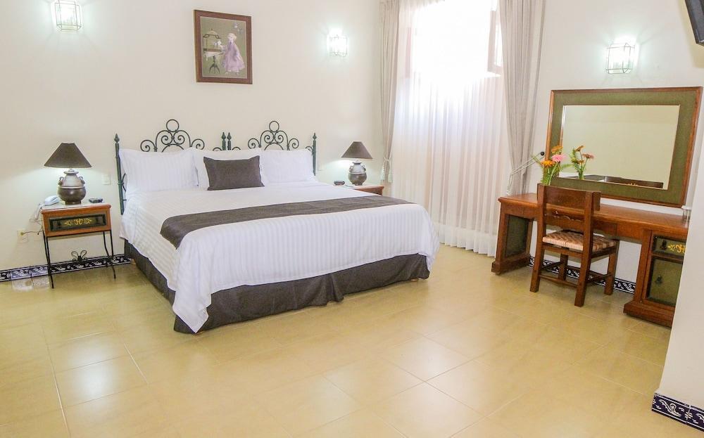 Hotel Concierge Plaza Колима Экстерьер фото