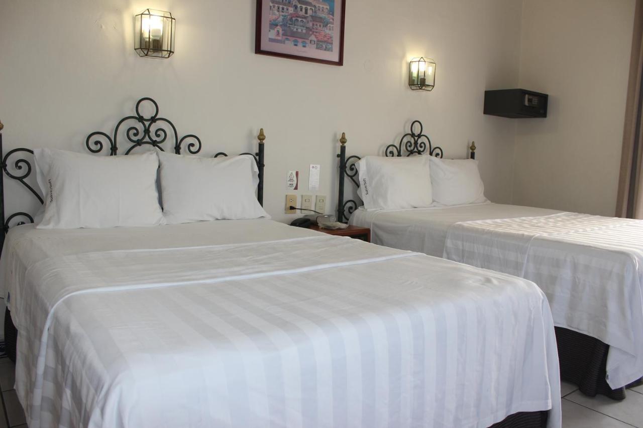 Hotel Concierge Plaza Колима Экстерьер фото