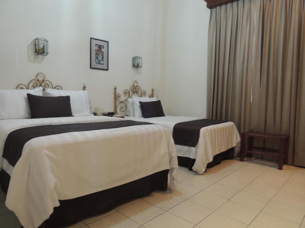 Hotel Concierge Plaza Колима Экстерьер фото