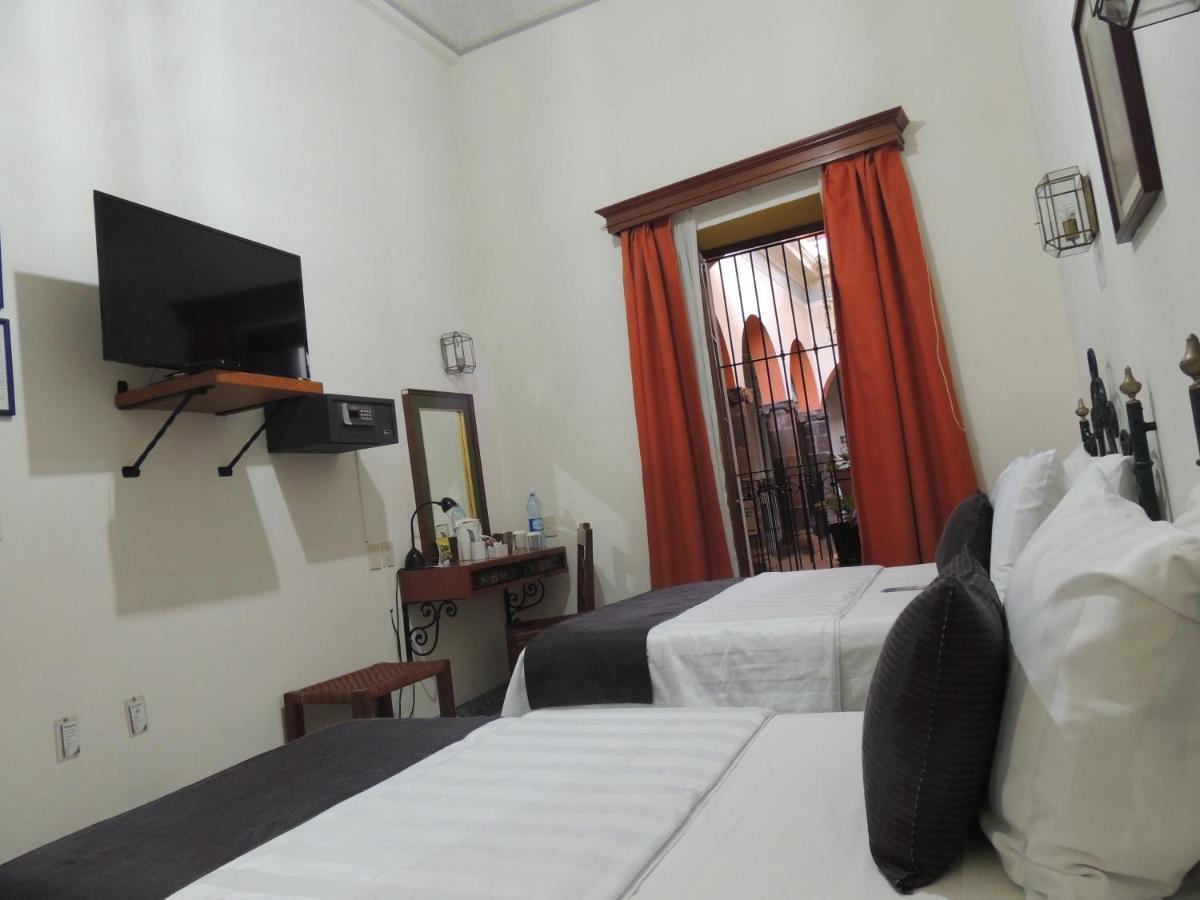 Hotel Concierge Plaza Колима Экстерьер фото